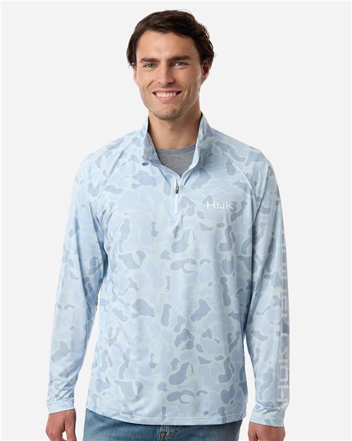 HUK. Men's Airweight KC Printed Quarter-Zip Pullover. H1200720