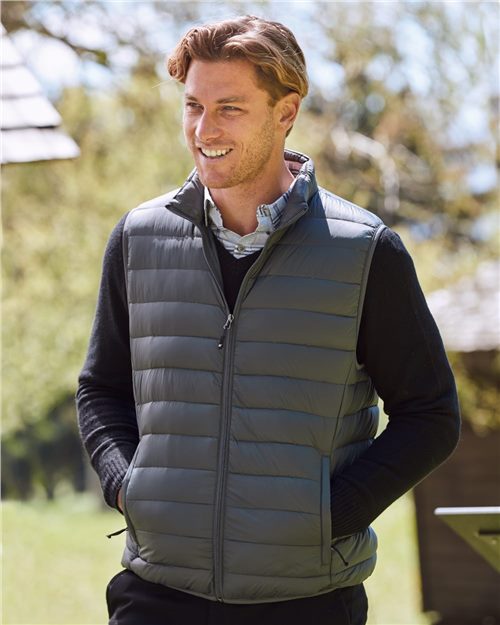 Weatherproof. Men's 32 Degrees Packable Down Vest. 16700