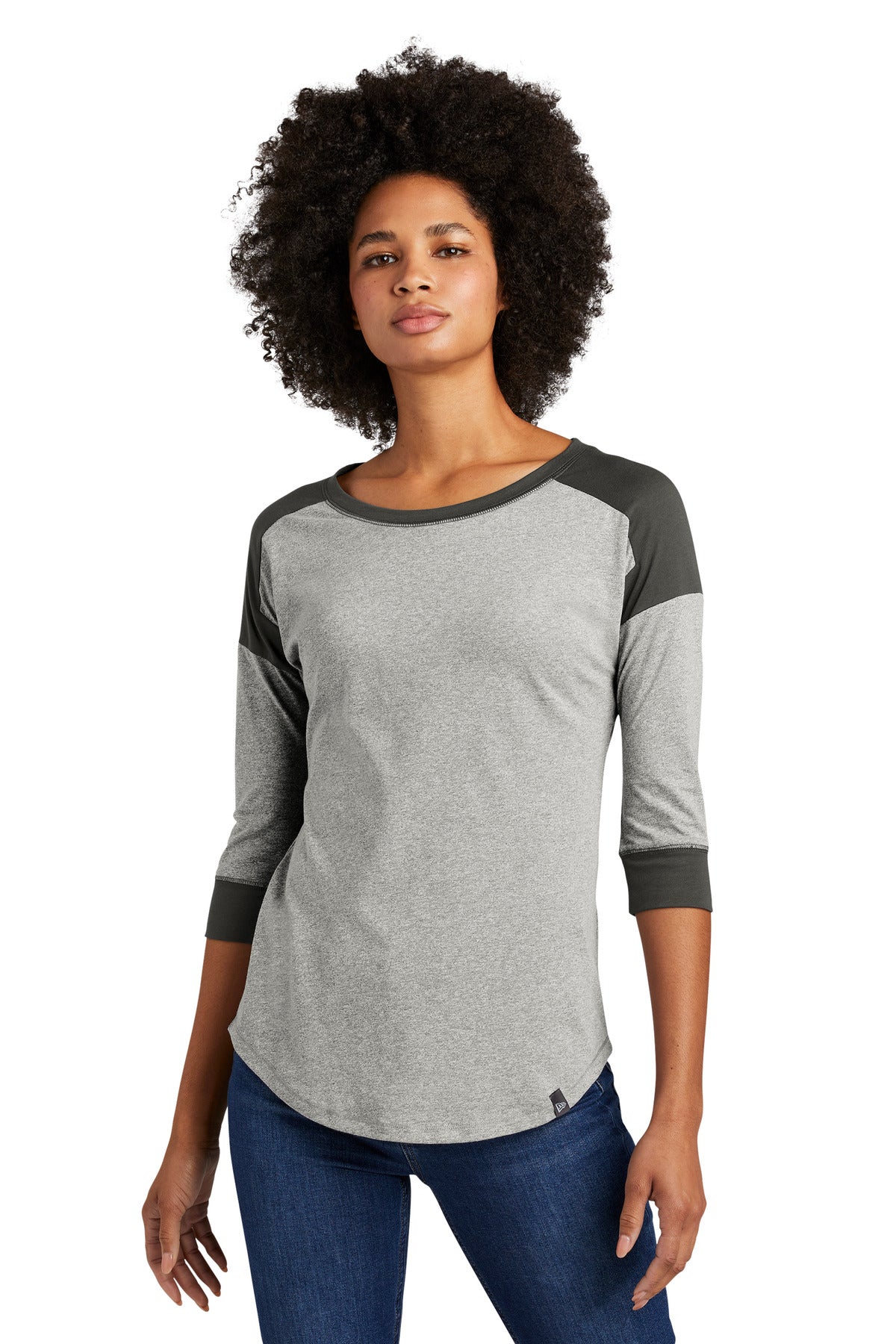 New Era  Women's Heritage Blend 3/4-Sleeve Baseball Raglan Tee. LNEA104